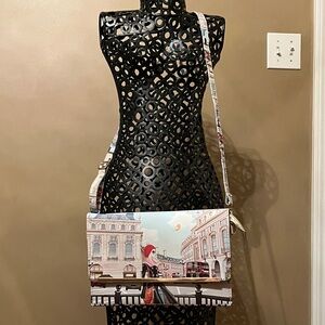 Stylish Cityscape Print Crossbody Bag